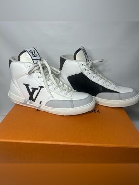 Louis Vuitton Charlie White, Black Monogram High-Top Sneakers Unisex M9 W 10.5